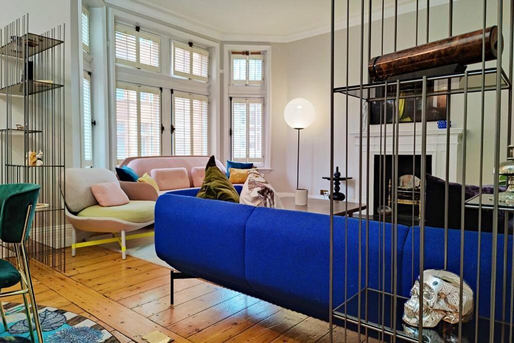 Apartment Luxury Artist In *