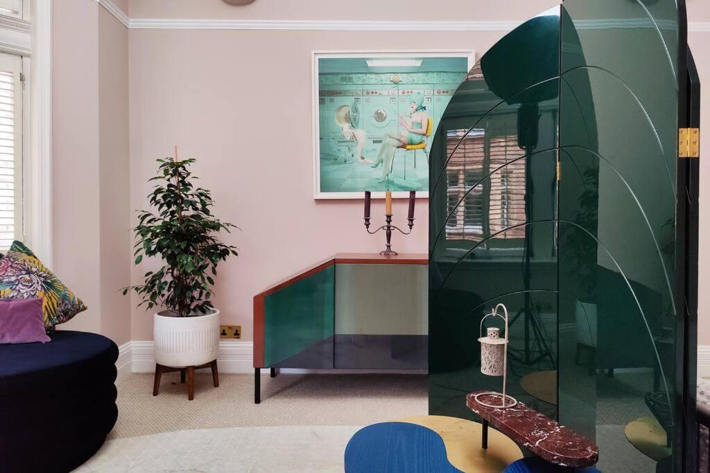 Luxury Artist In Appartamento
